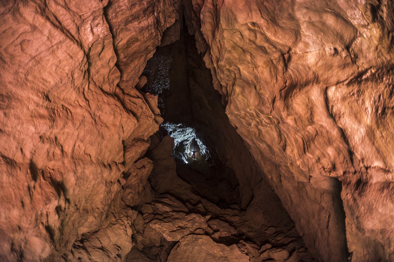 cave tour banff